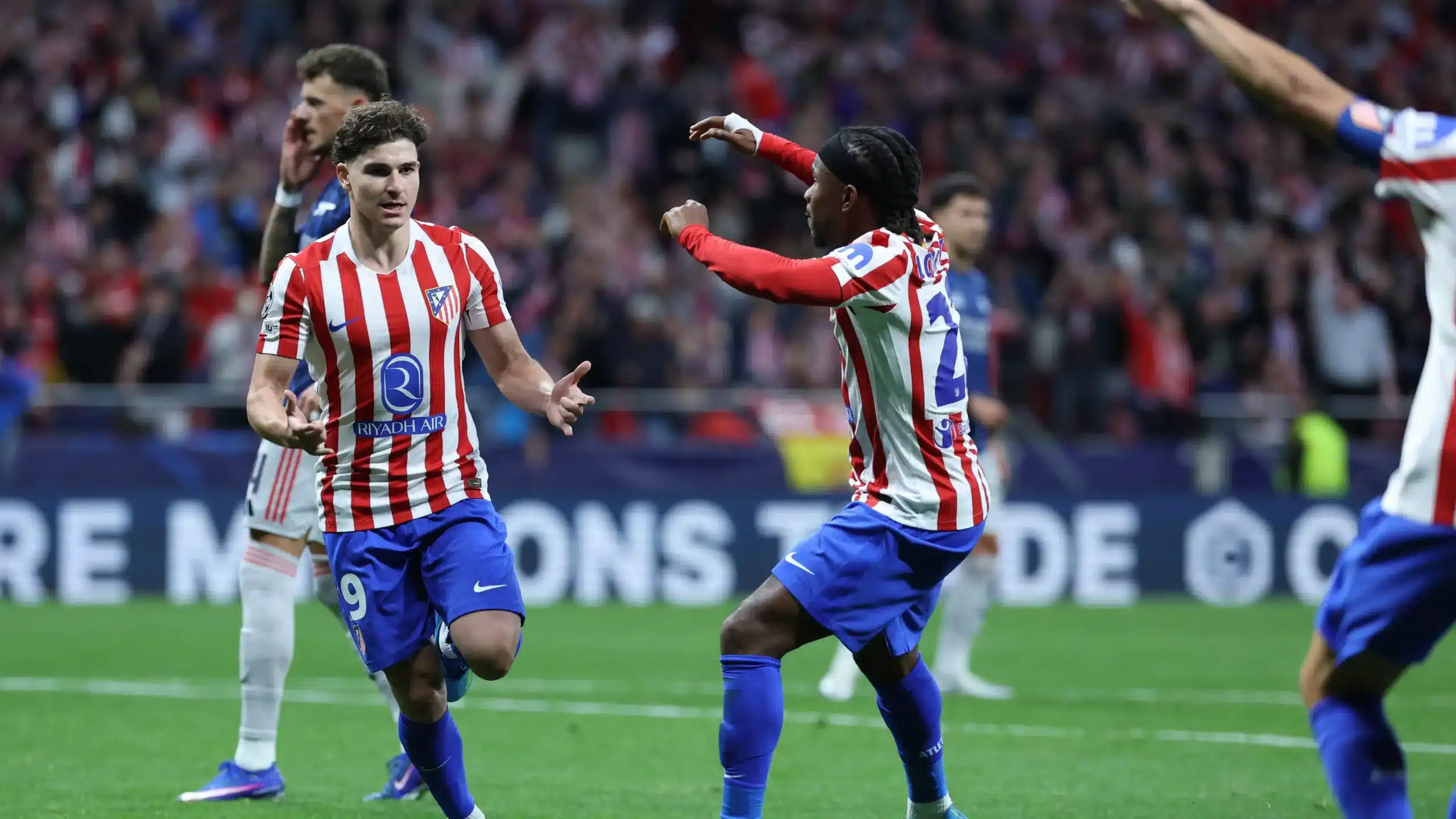Atlético de Madrid x Arsenal tem clima explosivo e arbitragem vira alvo