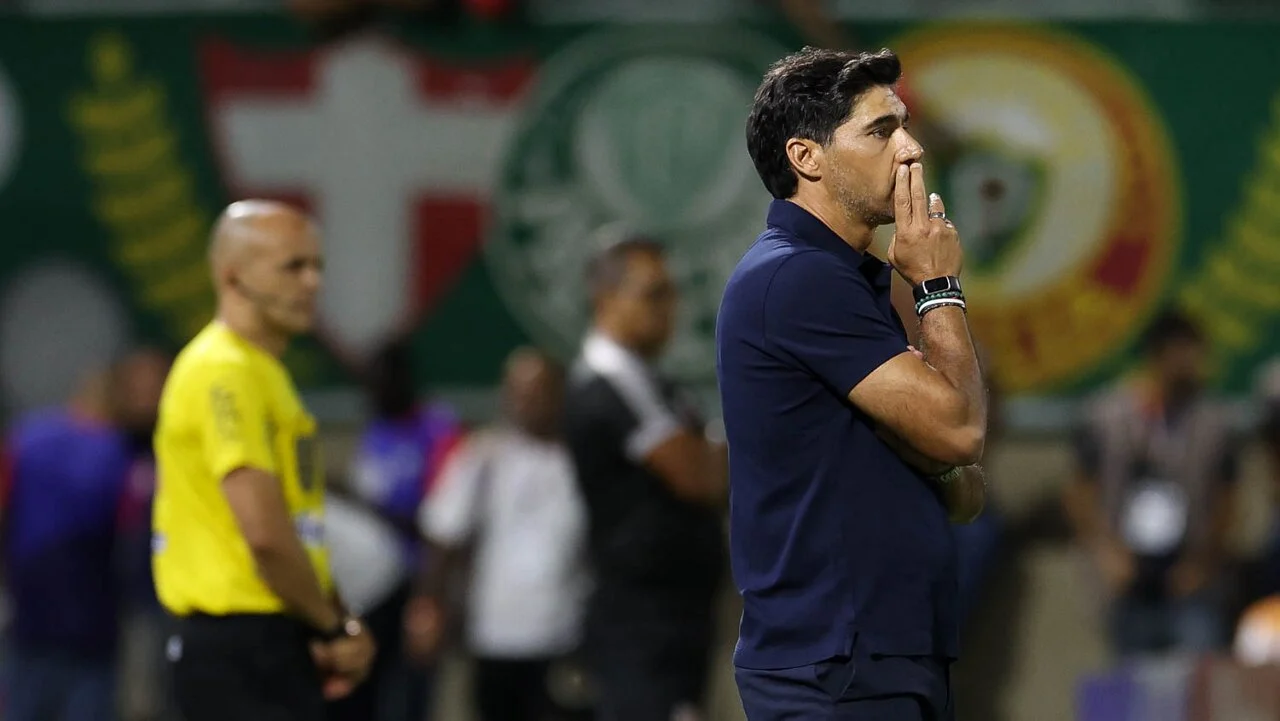 Conmebol abre processo disciplinar contra Abel Ferreira