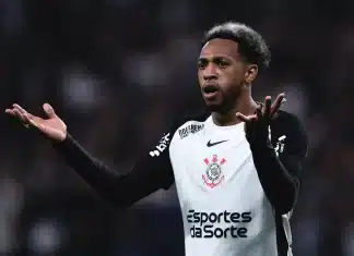 Corinthians avalia rescisão de Martínez após atraso, lesão grave e polêmica nos bastidores Corinthians avalia rescisão de Martínez após atraso