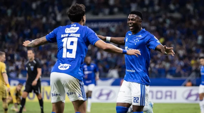 Cruzeiro x Boca Juniors termina em confusão no Mineirão e amplia tensão entre brasileiros e argentinos Cruzeiro x Boca Juniors termina em confusão no Mineirão