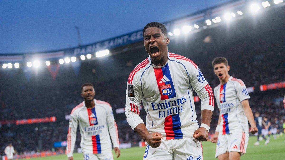 Endrick decide contra o PSG com gol, assistência e atuação tática