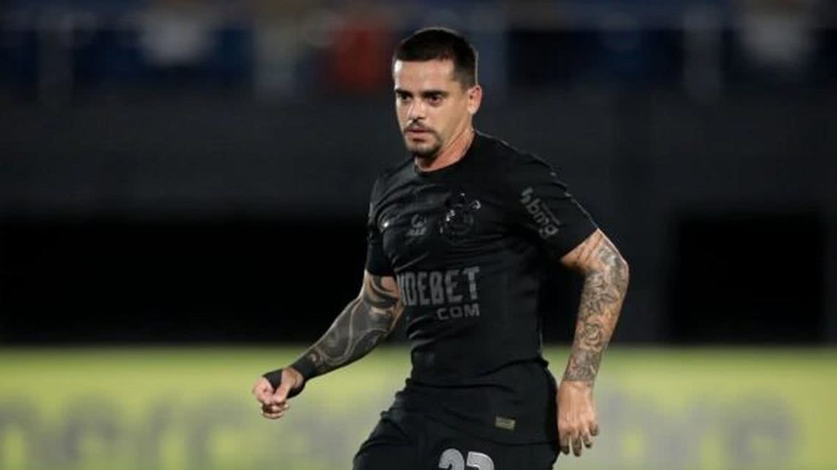 Fagner rescinde com o Corinthians