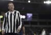 John Textor admite possibilidade de deixar o Botafogo e critica gestão da Eagle Football John Textor admite possibilidade de deixar o Botafogo
