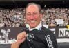 Justiça proíbe John Textor de vender jogadores do Botafogo após ação do clube social Justiça proíbe John Textor de vender jogadores do Botafogo