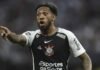 Martínez rompe ligamento do joelho e pode não jogar mais pelo Corinthians em 2026 Martínez rompe ligamento do joelho e pode não jogar mais