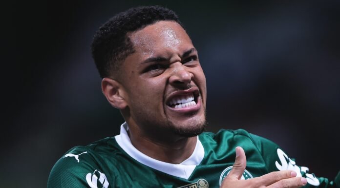 Palmeiras vence por 3 a 0, encaminha classificação e liga alerta com situação de Vitor Roque Palmeiras vence por 3 a 0, encaminha classificação e liga alerta