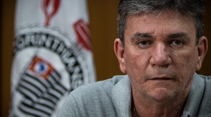 Andrés Sanchez é expulso do Corinthians e decisão aprofunda crise política no clube Andrés Sanchez é expulso do Corinthians e decisão aprofunda crise