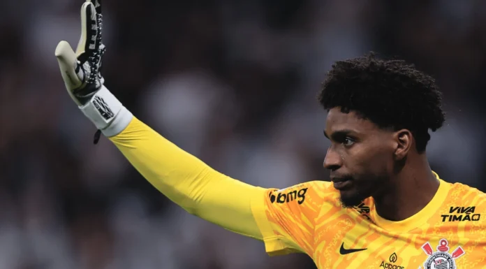 Após declarações de Yuri Alberto, Garro e Hugo Souza reforçam desejo de permanecer no Corinthians Após declarações de Yuri Alberto, Garro e Hugo Souza reforçam desejo