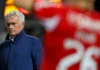 Benfica termina temporada invicto com Mourinho, mas campanha sem títulos aumenta debate sobre futuro do treinador Benfica termina temporada invicto com Mourinho