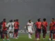 Conmebol confirma W.O. do Independiente Medellín e Flamengo recebe os três pontos na Libertadores Jogadores do Flamengo durante partida da Libertadores marcada por crise de segurança na Colômbia