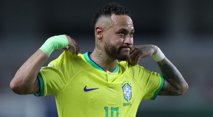 Edmílson levaria Neymar para a Copa, mas alerta para risco de conflito na Seleção Brasileira Edmílson levaria Neymar para a Copa, mas alerta para risco de conflito