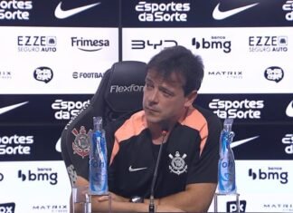 Fernando Diniz sinaliza confiança em Memphis e Corinthians passa a discutir renovação com mais cautela Fernando Diniz sinaliza confiança em Memphis e Corinthians passa a discutir renovação
