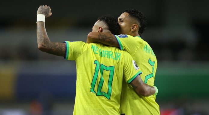 Raphinha defende Neymar na Copa e reforça protagonismo do camisa 10: “É o cara do hexa” Raphinha defende Neymar na Copa e reforça protagonismo do camisa 10