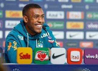 Rayan admite nervosismo ao conhecer Neymar e leva personalidade de cria do Vasco para primeira Copa pela Seleção Rayan admite nervosismo ao conhecer Neymar