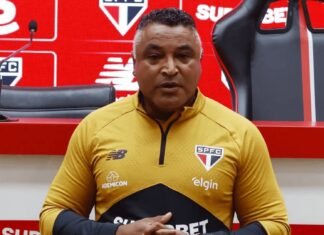 Roger explica afastamento de Maik e admite possível retorno de Arboleda ao São Paulo em meio à pressão defensiva Roger explica afastamento de Maik e admite possível retorno de Arboleda