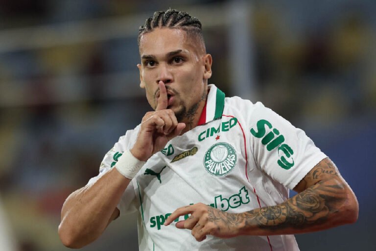 STJD denuncia jogadores e clubes após confusão em Flamengo x Palmeiras