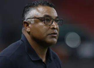São Paulo demite Roger Machado após eliminação na Copa do Brasil e crise no clube explode de vez São Paulo demite Roger Machado após eliminação na Copa do Brasil