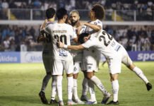 Sem Neymar, Santos goleia e garante vaga nos playoffs da Sul-Americana Sem Neymar, Santos goleia e garante vaga nos playoffs