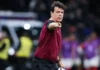 Vaiado pela torcida, Yuri Alberto recebe respaldo de Fernando Diniz e segue como peça central do Corinthians Vaiado pela torcida, Yuri Alberto recebe respaldo de Fernando Diniz