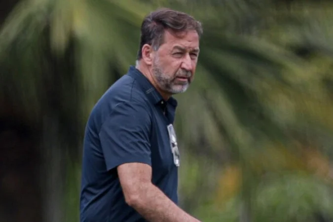 Augusto Melo é expulso do quadro associativo do Corinthians