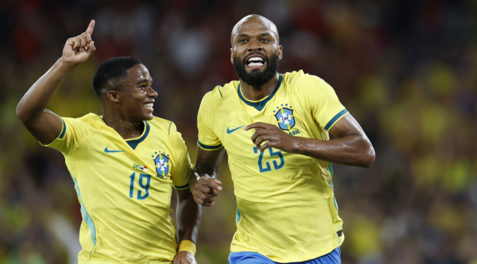 Brasil goleia o Panamá por 6 a 2 no Maracanã, empolga torcida e encerra preparação no país antes da Copa do Mundo Brasil goleia o Panamá por 6 a 2 no Maracanã, empolga torcida e encerra preparação