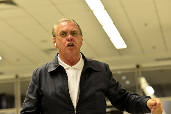 Conselheiros protocolam pedido de impeachment de Osmar Stábile