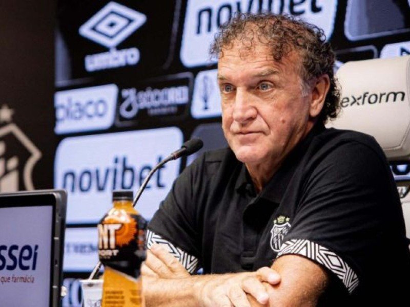 Cuca cobra reforços e expõe carências do Santos