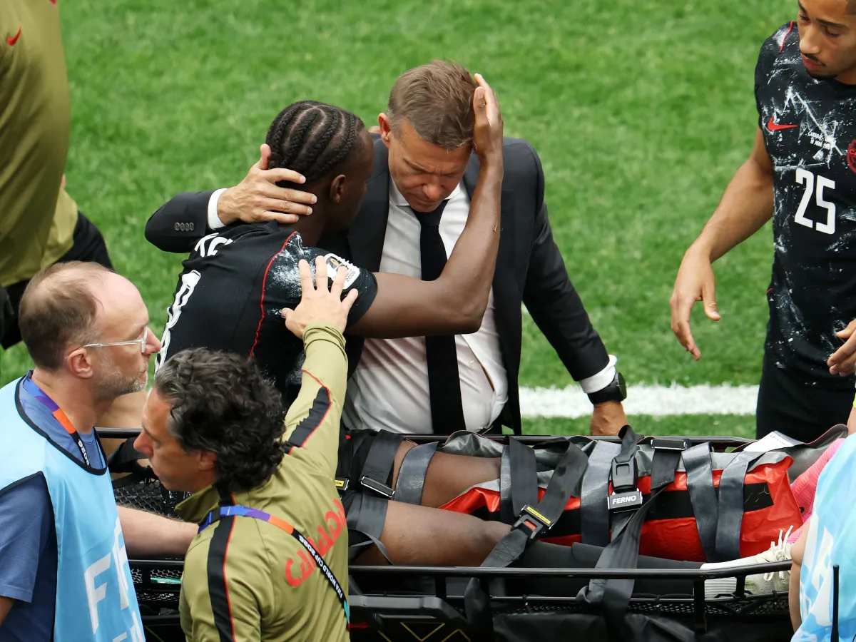 Estalo ouvido à beira do campo Koné sofre grave lesão e desfalca o Canadá na Copa