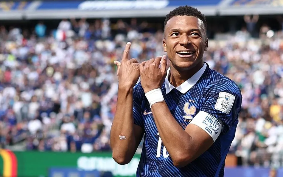 Favoritas ao título, Argentina e França fazem jogos decisivos nesta segunda-feira pela Copa