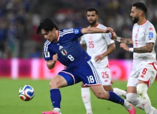 Japão goleia a Tunísia, conquista primeira vitória e elimina seleção africana na Copa do Mundo Japão goleia a Tunísia, conquista primeira vitória e elimina seleção africana na Copa do Mundo