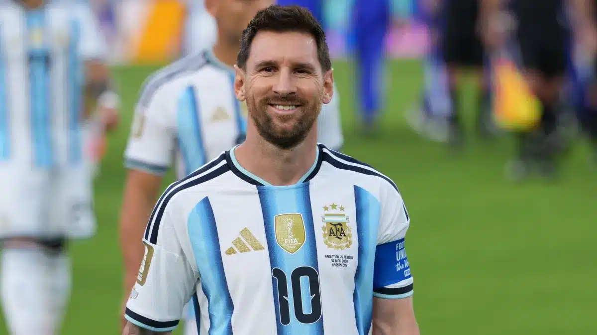Messi lidera a artilharia da Copa do Mundo de 2026, com Vini Jr., Mbappé, Dembélé e Haaland na disputa pela Chuteira de Ouro.