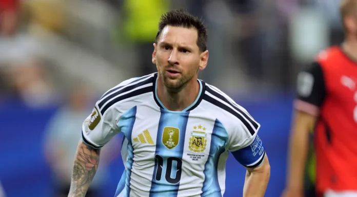Messi quebra recorde histórico, Argentina vence a Áustria e garante vaga no mata-mata da Copa Messi quebra recorde histórico, Argentina vence a Áustria e garante vaga no mata-mata da Copa