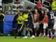 Nova regra da FIFA faz primeira vítima na Copa: Almirón é expulso e entra para a história do Mundial Nova regra da FIFA faz primeira vítima na Copa Almirón é expulso e entra para a história do Mundial