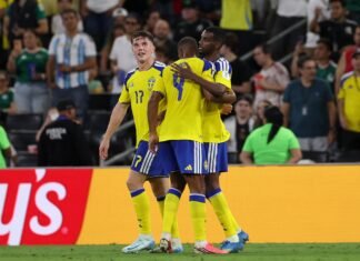 Suécia atropela a Tunísia, vence por 5 a 1 e assume liderança do Grupo F na Copa do Mundo Suécia atropela a Tunísia, vence por 5 a 1 e assume liderança do Grupo F na Copa do Mundo