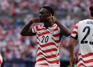 Polêmica envolvendo Balogun marca a véspera de Estados Unidos x Bélgica e movimenta bastidores da Copa do Mundo 2026 Folarin Balogun durante treinamento da seleção dos Estados Unidos antes do confronto contra a Bélgica pelas oitavas de final da Copa do Mundo de 2026.