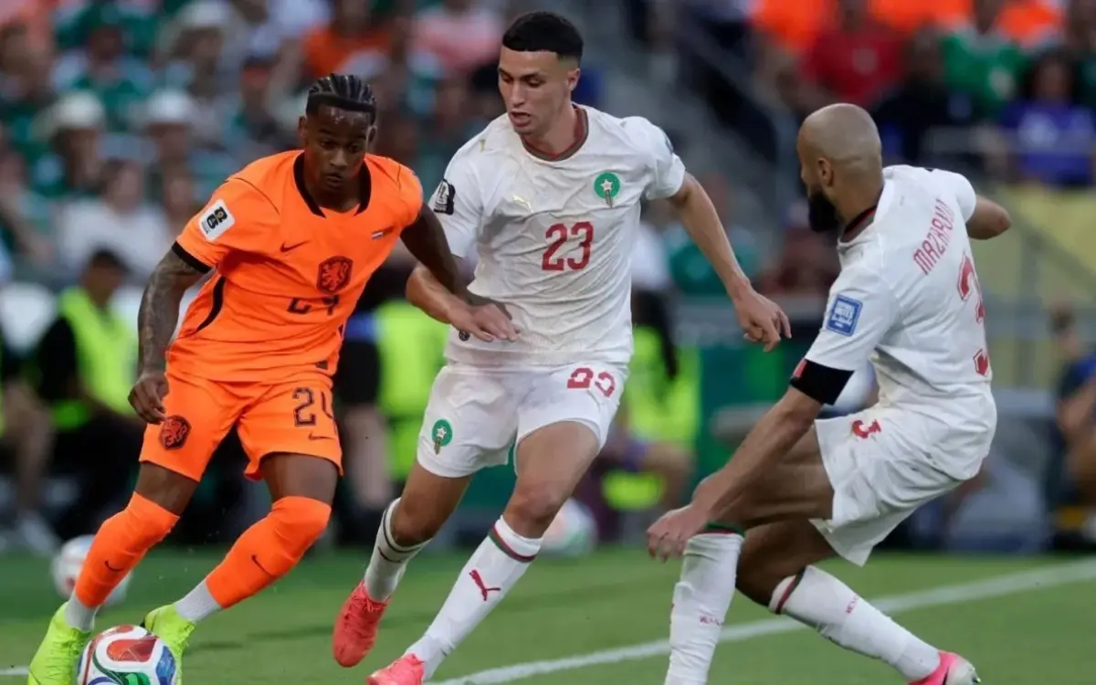 Jogadores da Bélgica comemoram a histórica virada sobre Senegal, uma das maiores reviravoltas da Copa do Mundo de 2026.