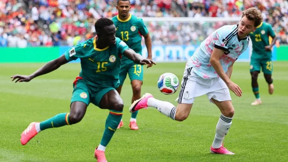 Jogadores da Bélgica comemoram a histórica virada sobre Senegal, uma das maiores reviravoltas da Copa do Mundo de 2026.