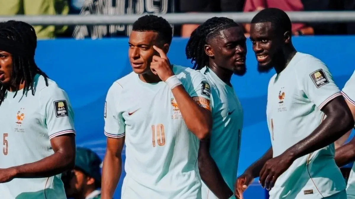 Kylian Mbappé comemora um dos gols da vitória da França sobre Marrocos por 2 a 0 nas quartas de final da Copa do Mundo de 2026.