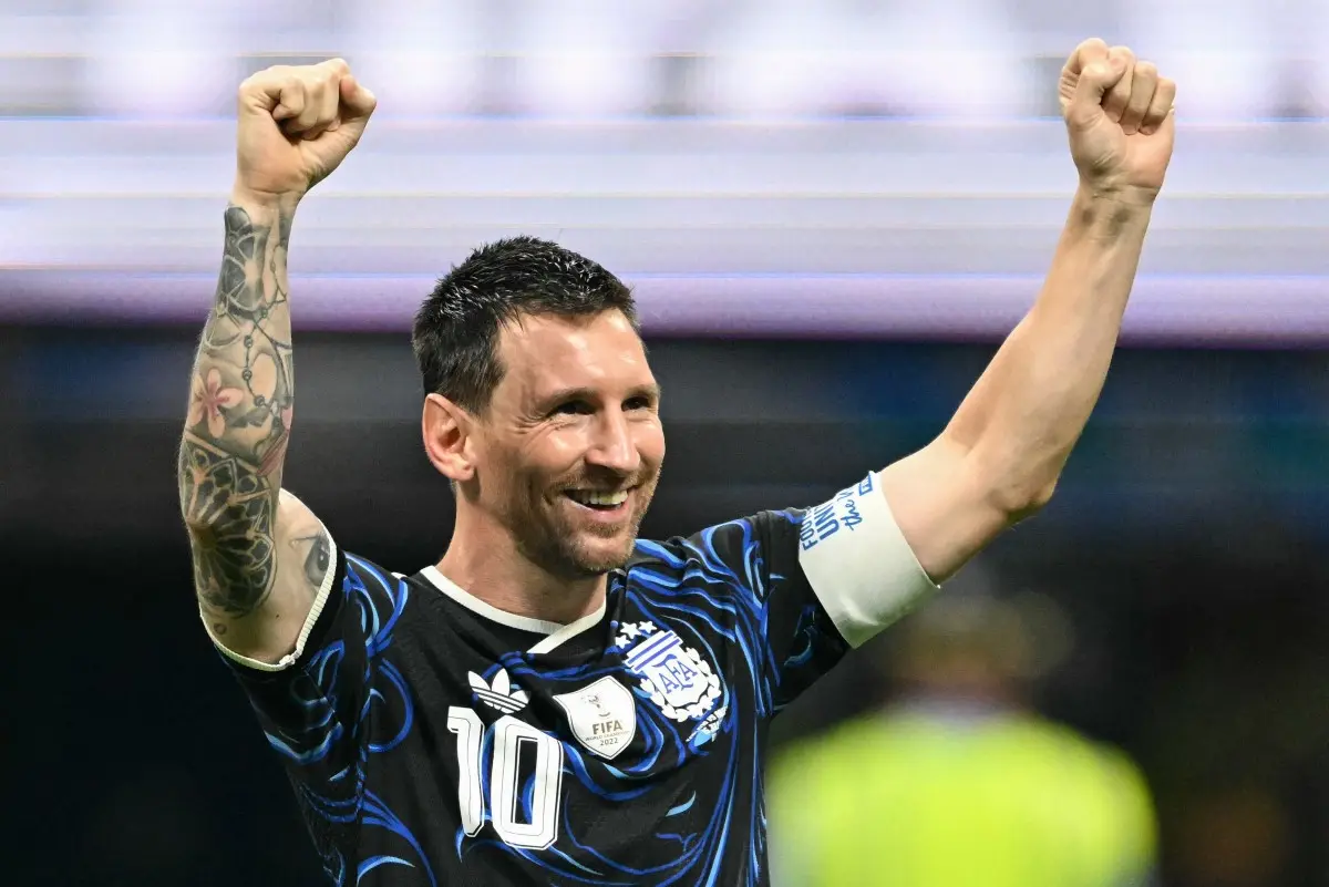 Lionel Messi comemora a classificação da Argentina para a final da Copa do Mundo de 2026, ficando a um jogo de ampliar seu legado histórico no torneio.