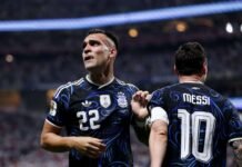 Messi participa dos dois gols, Lautaro decide no fim e Argentina chega à segunda final consecutiva da Copa do Mundo Lionel Messi comemora com Lautaro Martínez após a vitória da Argentina sobre a Inglaterra na semifinal da Copa do Mundo de 2026, garantindo vaga na decisão.