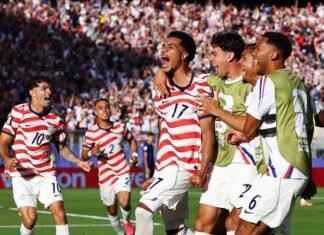 Estados Unidos vencem a Bósnia e Herzegovina com um jogador a menos e avançam às oitavas da Copa do Mundo 2026 Malik Tillman comemora o segundo gol dos Estados Unidos na vitória sobre a Bósnia e Herzegovina pela Copa do Mundo de 2026.