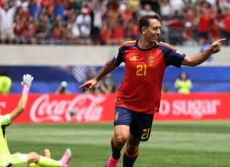 Espanha goleia a Áustria, mantém defesa impecável e avança às oitavas da Copa do Mundo 2026 Mikel Oyarzabal comemora um dos dois gols marcados na vitória da Espanha por 3 a 0 sobre a Áustria pela Copa do Mundo de 2026.