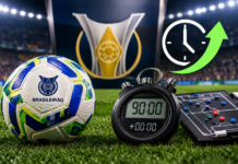 Novas regras do Brasileirão aumentam tempo de bola rolando; veja o que mudou Árbitro realiza contagem durante partida do Brasileirão após a implementação das novas regras contra a cera
