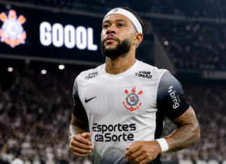 Memphis Depay deixa o Corinthians após clube desistir da renovação; entenda o caso Memphis Depay durante sua passagem pelo Corinthians antes do fim do contrato em 2026.