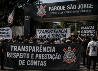 Organizadas do Corinthians convocam protestos e pedem intervenção judicial no clube Torcidas organizadas convocam protesto no Corinthians e pedem intervenção judicial
