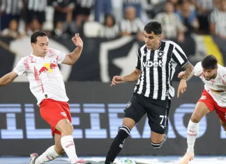 Botafogo chega a seis jogos sem vencer e segue com interino enquanto busca por técnico trava
