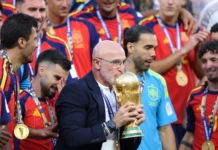 Luis de la Fuente renova com a Espanha até a Copa do Mundo de 2030