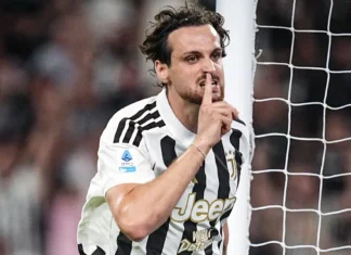 Juventus busca empate com Milan no fim e gigantes ficam igualados com sete pontos na Serie A