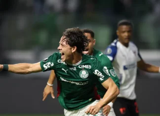 Palmeiras vence a LDU, mas leva vantagem mínima para decidir em Quito