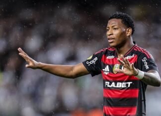 Plata volta aos planos do Flamengo após venda de € 10 milhões fracassar e Jardim confirma reintegração